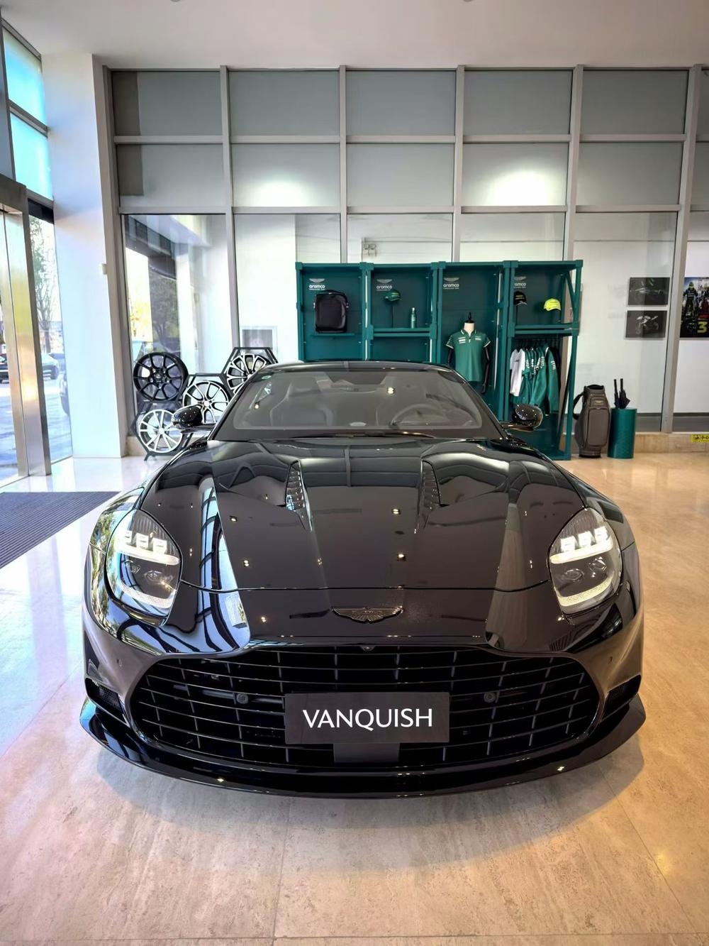 Aston Martin Vanquish