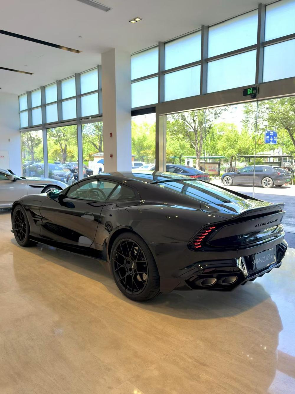 Aston Martin Vanquish