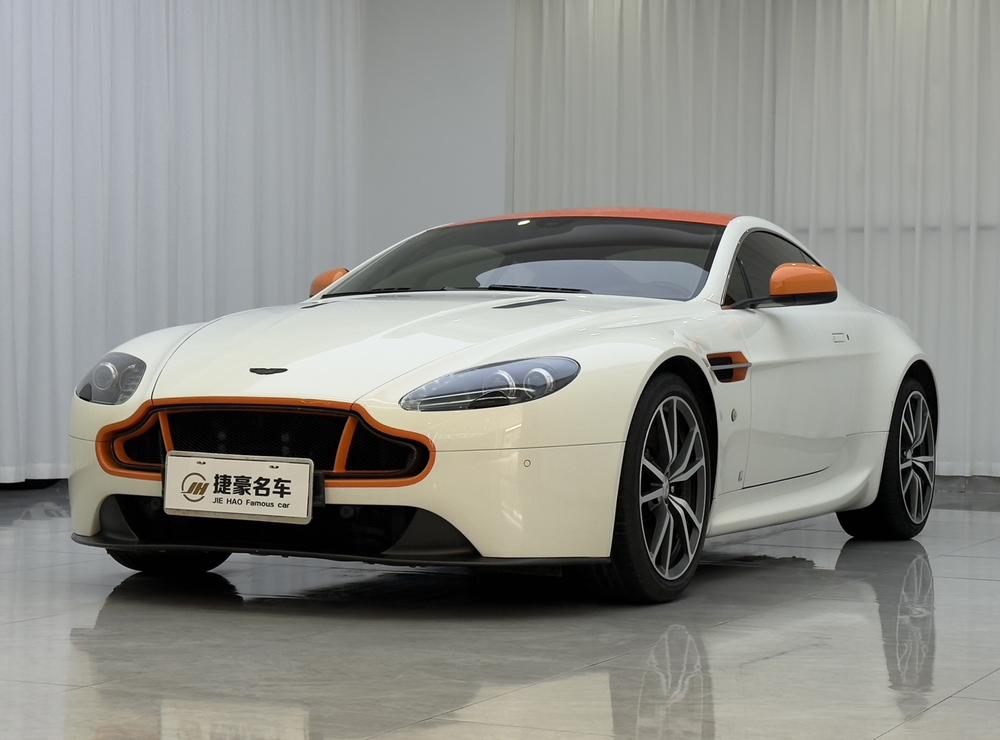 Aston Martin Vantage