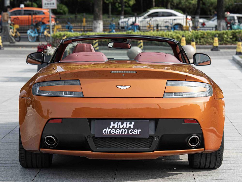 Aston Martin Vantage