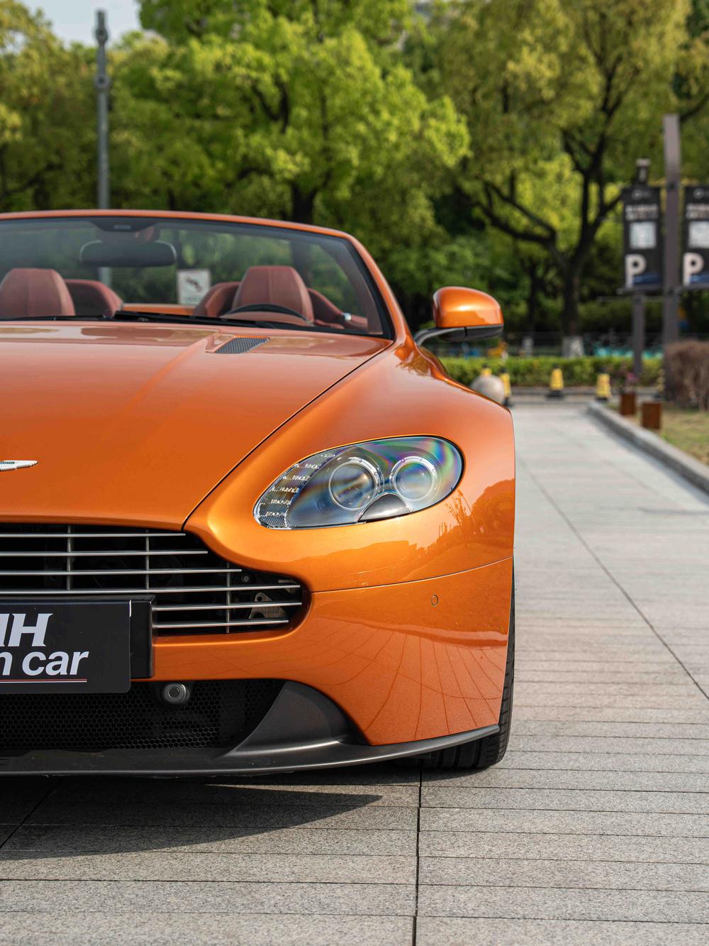 Aston Martin Vantage
