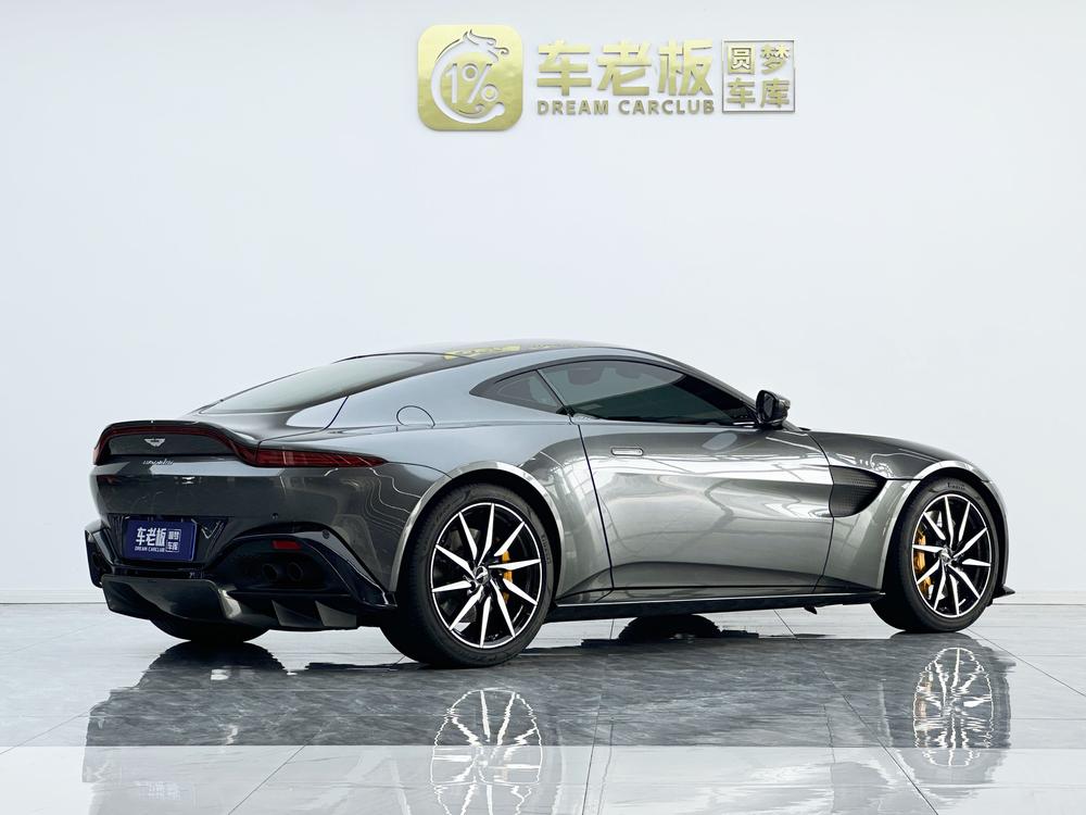 Aston Martin Vantage