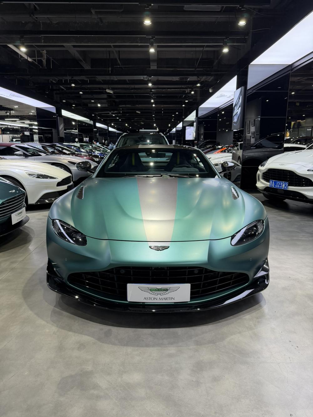 Aston Martin Vantage