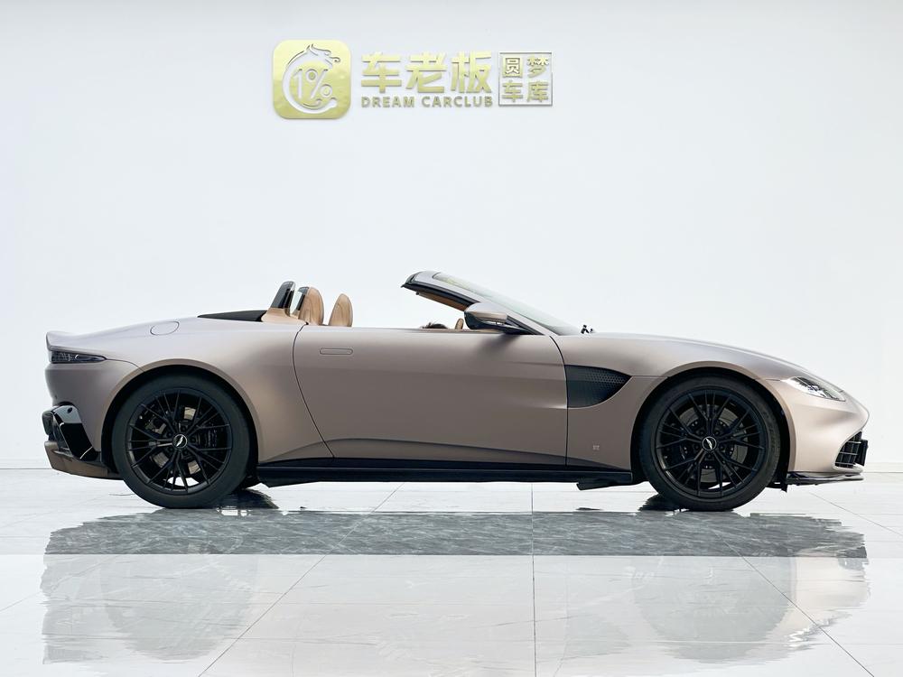 Aston Martin Vantage