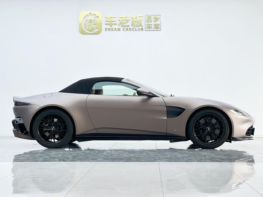 Aston Martin Vantage