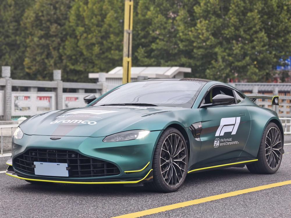 Aston Martin Vantage