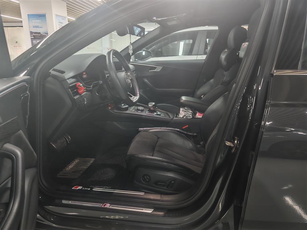 Audi Audi A4 (Import)