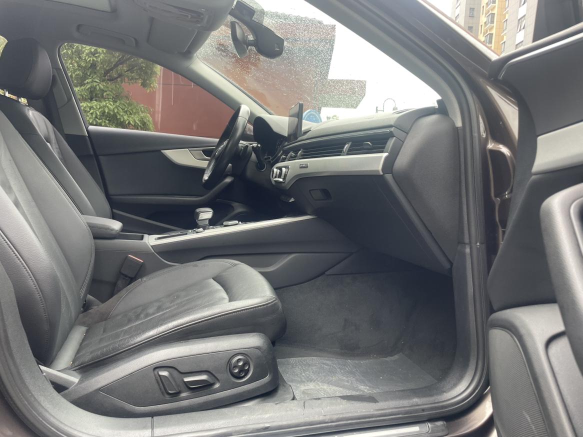 Audi Audi A4 (Import)