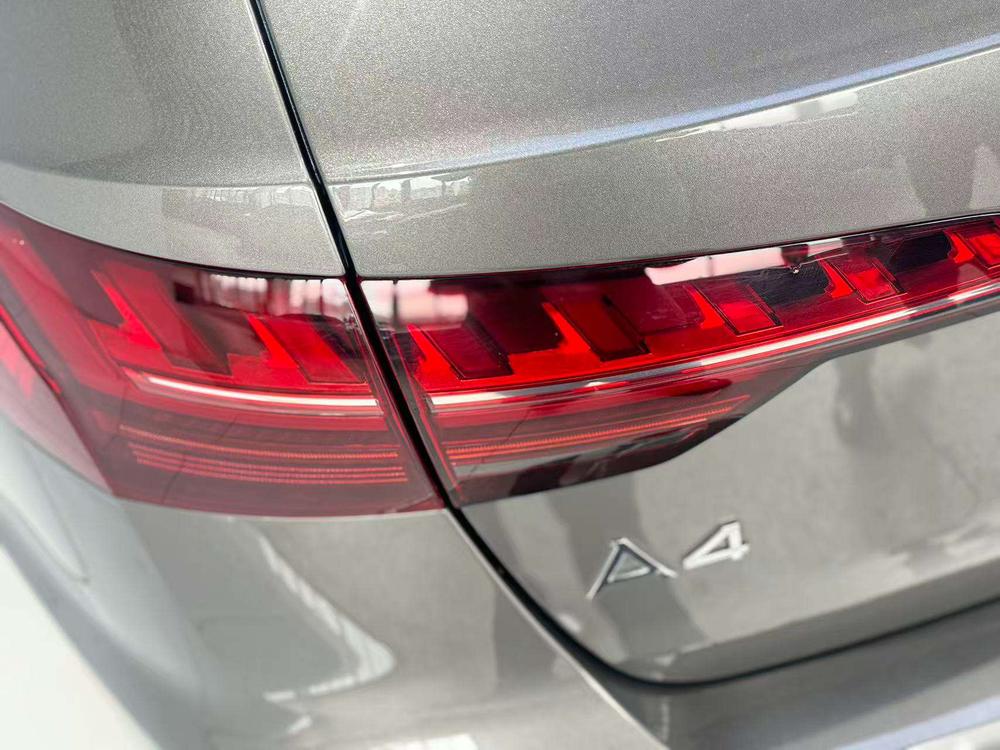 Audi Audi A4 (Import)