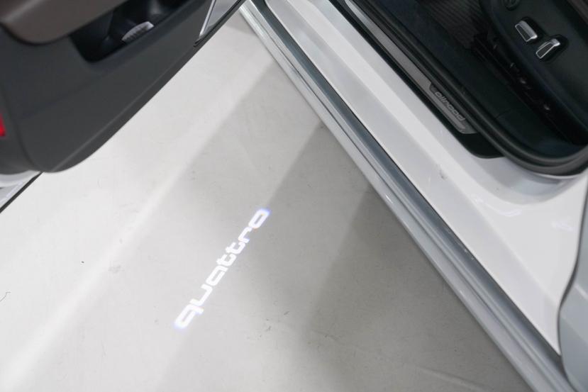 Audi Audi A6 (Import)