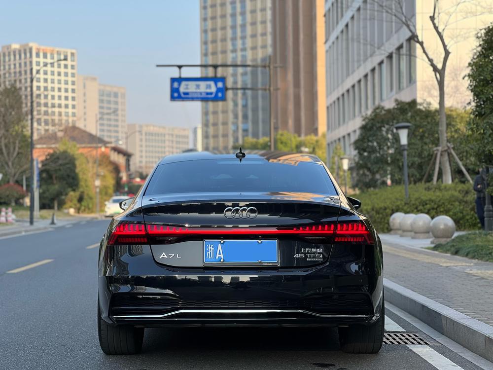 Audi Audi A7L