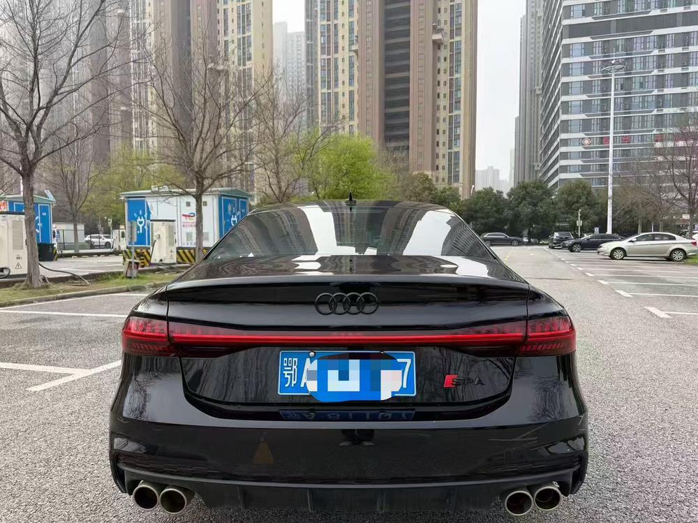 Audi Audi A7L