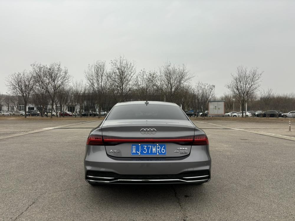 Audi Audi A7L