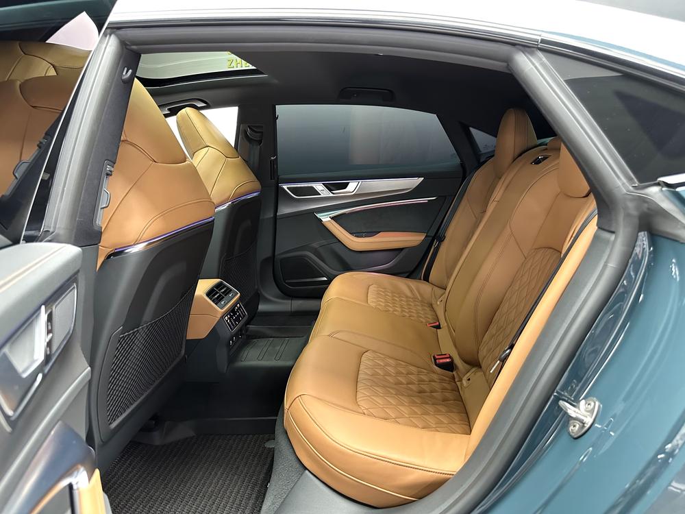 Audi Audi A7L