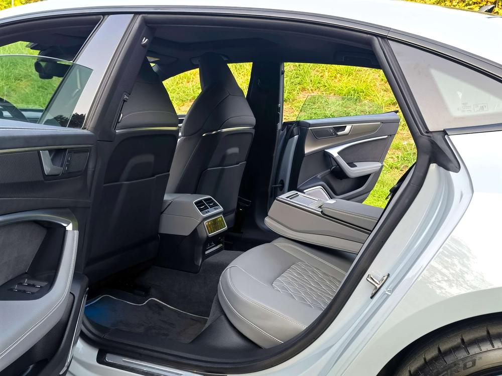 Audi Audi A7L