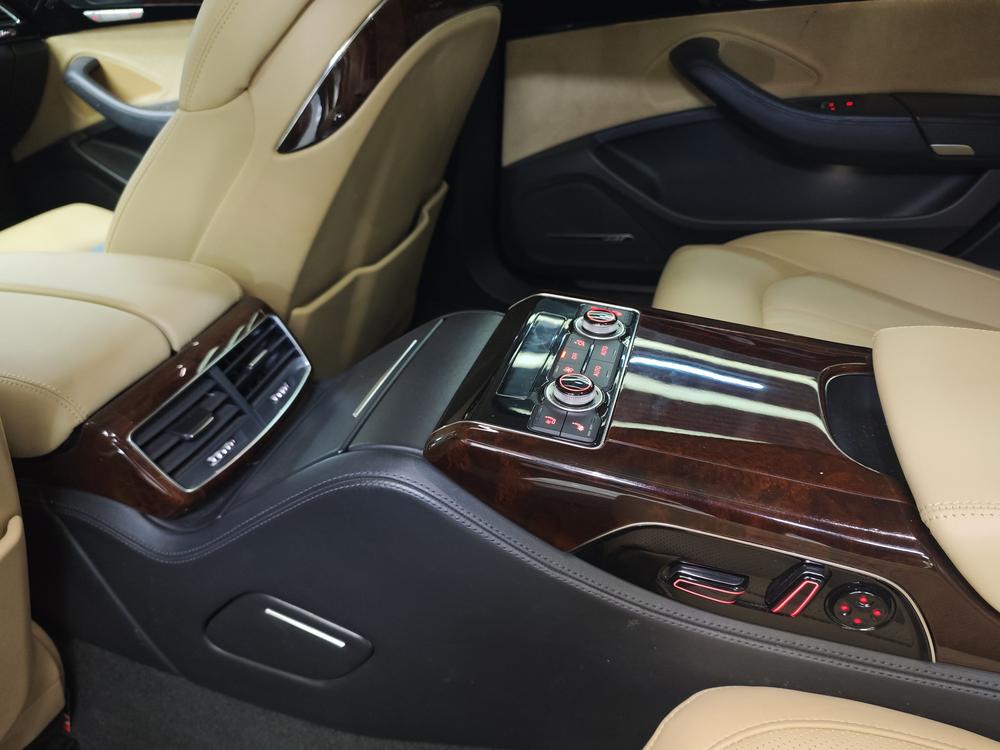 Audi Audi A8