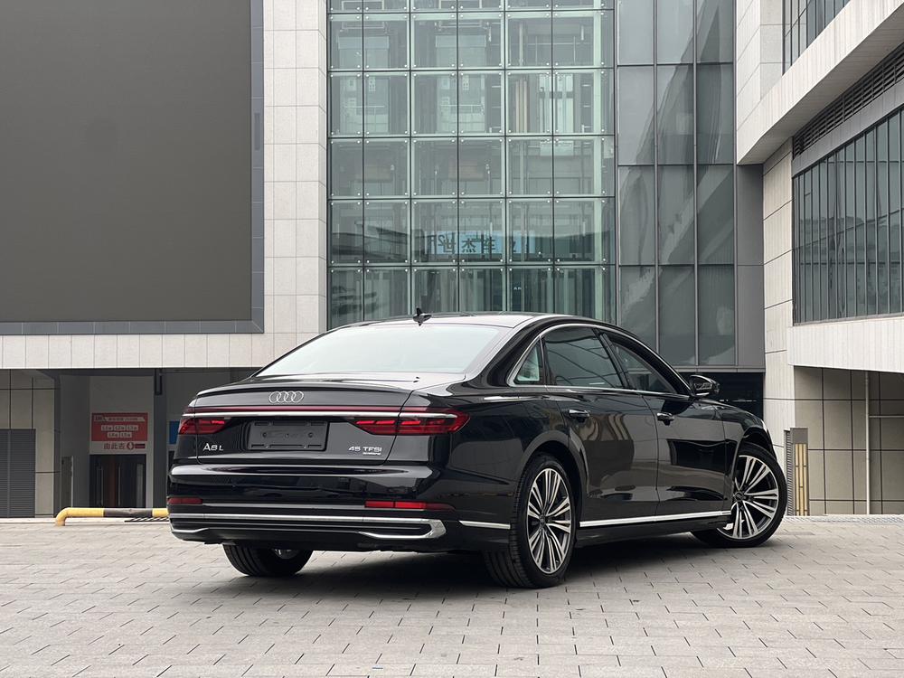 Audi Audi A8