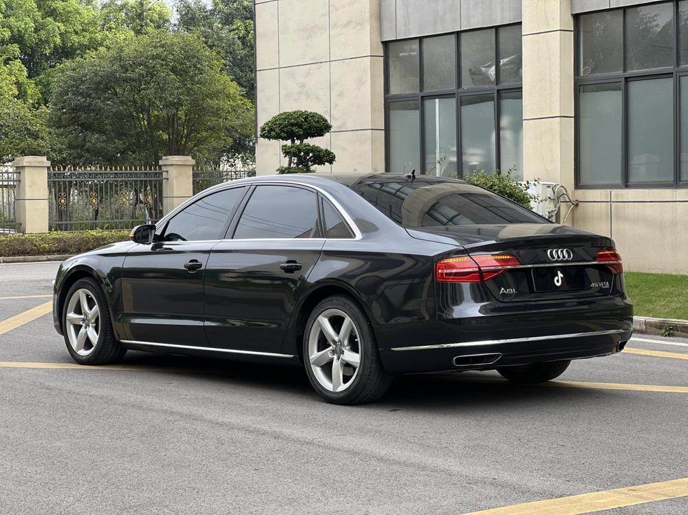 Audi Audi A8