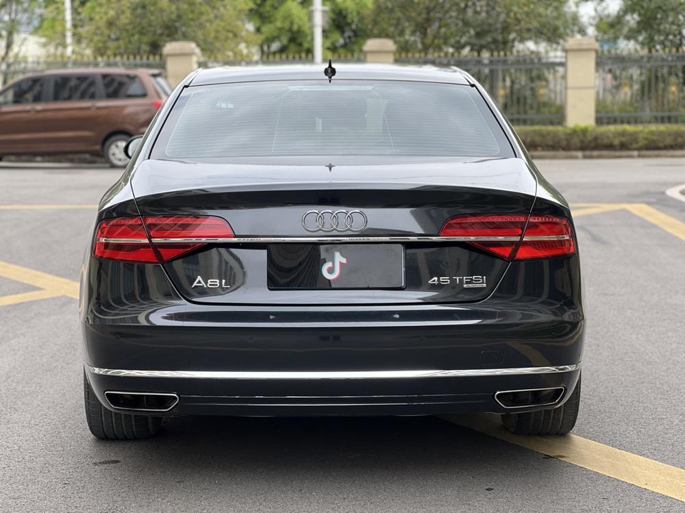 Audi Audi A8