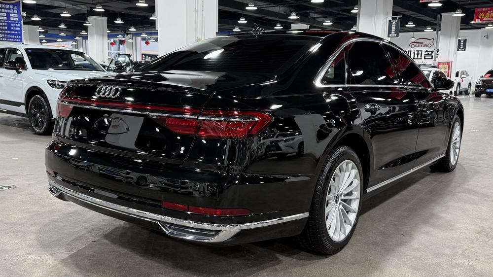 Audi Audi A8