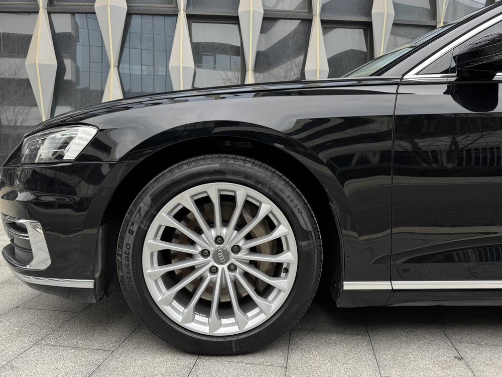 Audi Audi A8