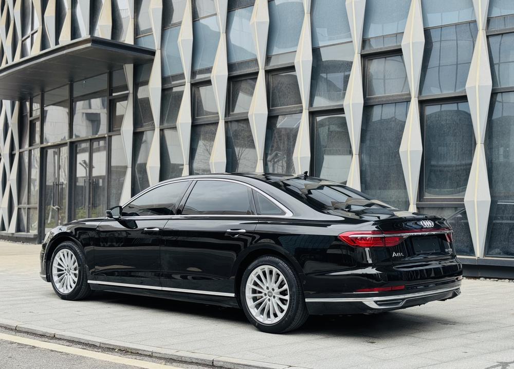 Audi Audi A8