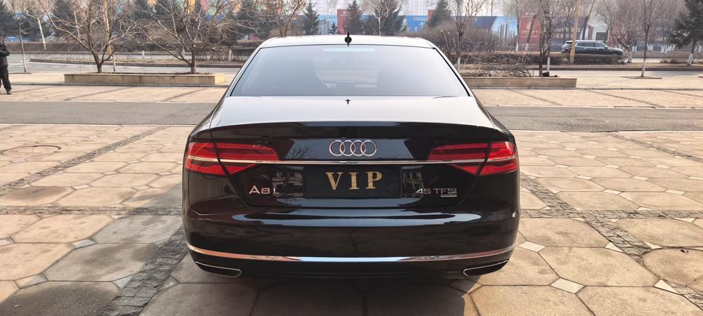 Audi Audi A8