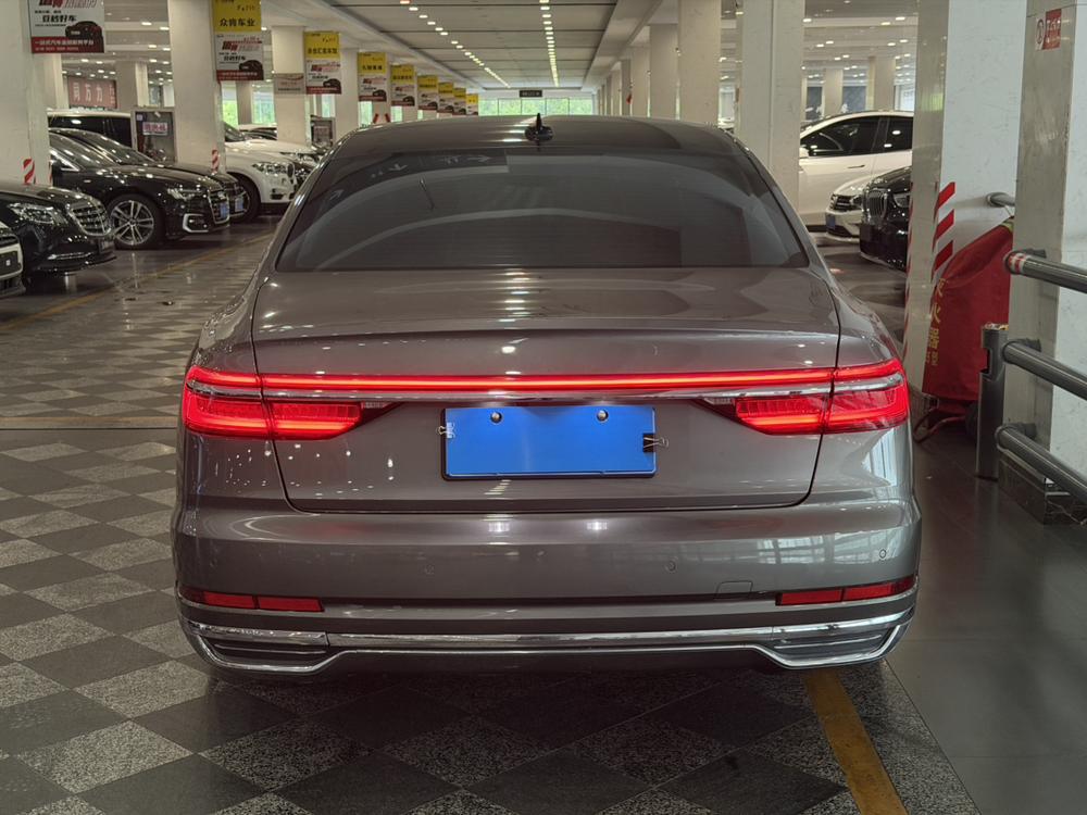 Audi Audi A8