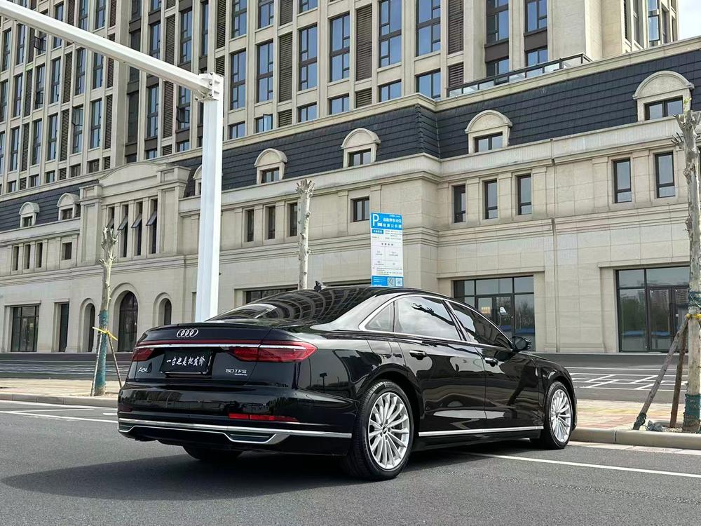Audi Audi A8