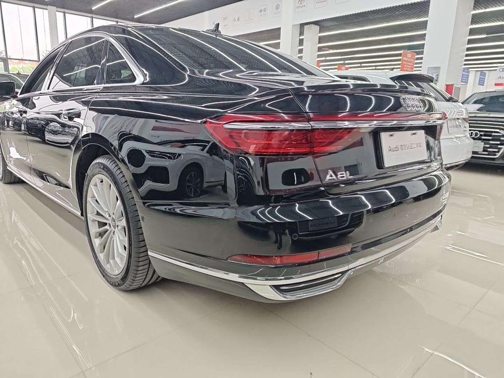 Audi Audi A8