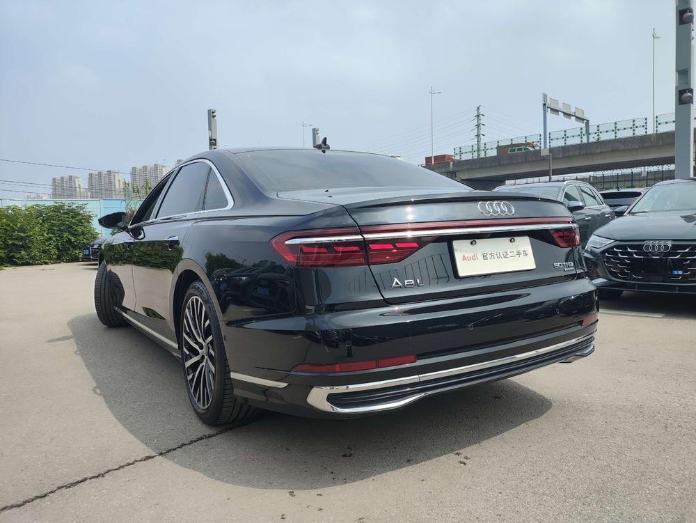 Audi Audi A8