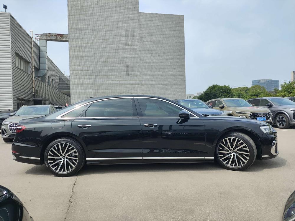 Audi Audi A8