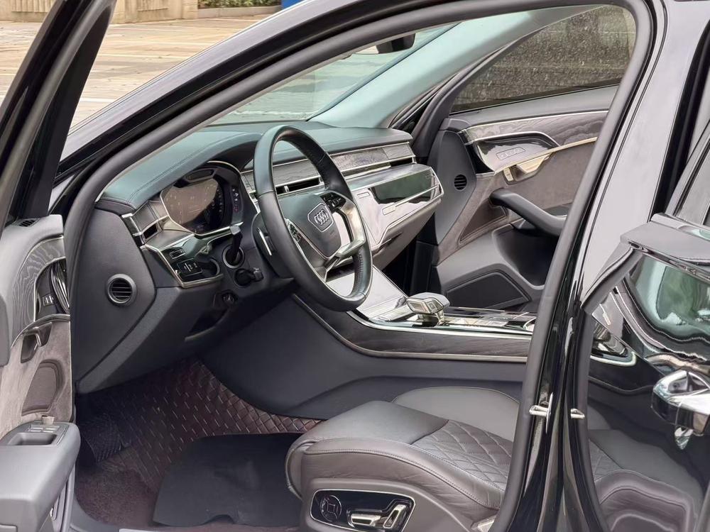 Audi Audi A8