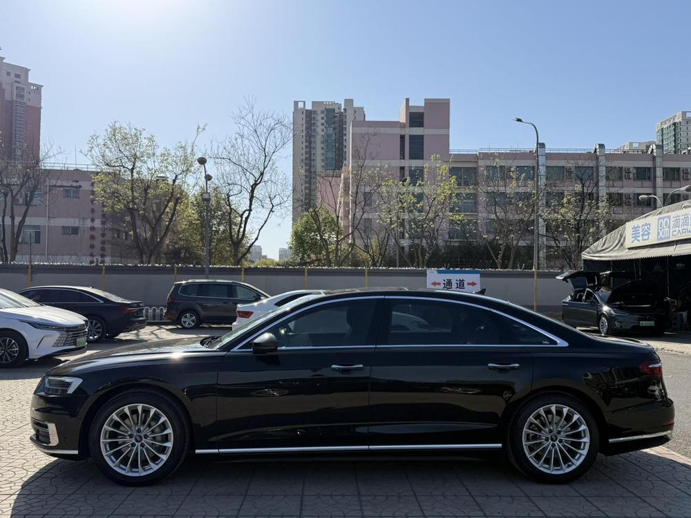 Audi Audi A8