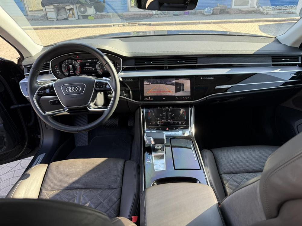 Audi Audi A8