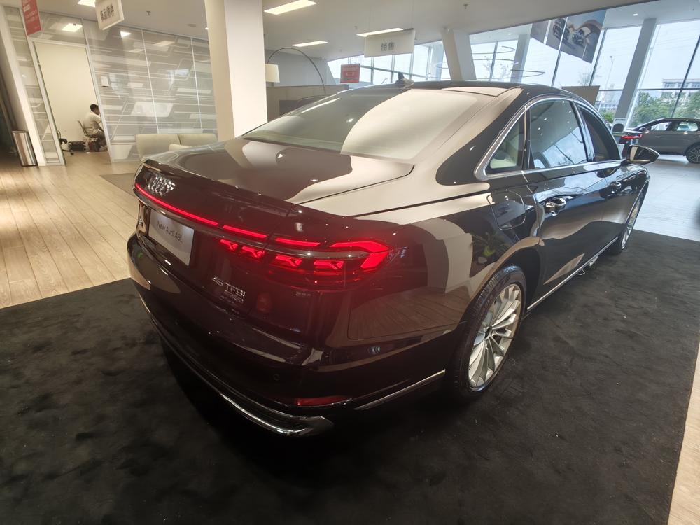 Audi Audi A8