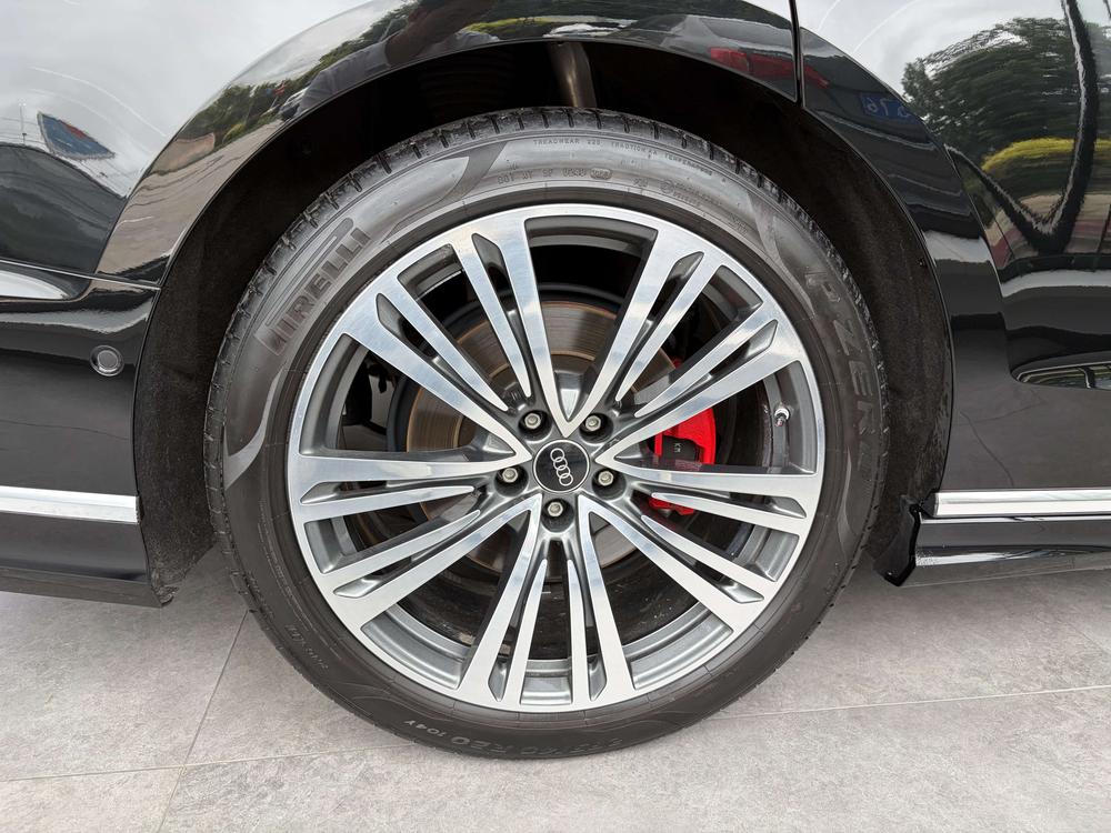 Audi Audi A8
