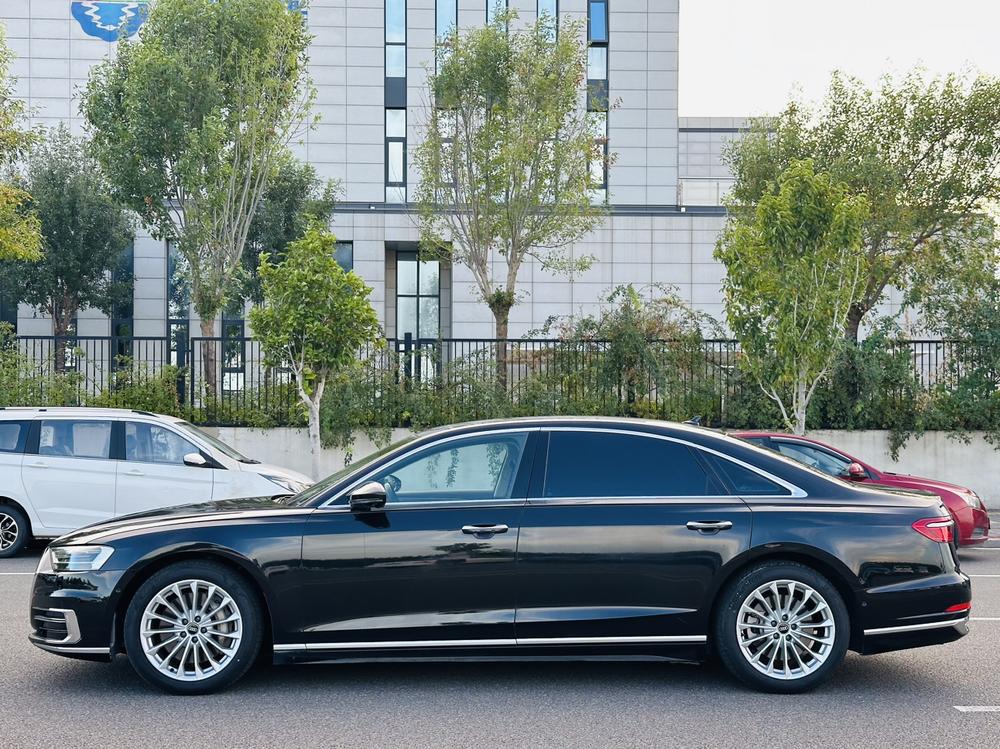 Audi Audi A8