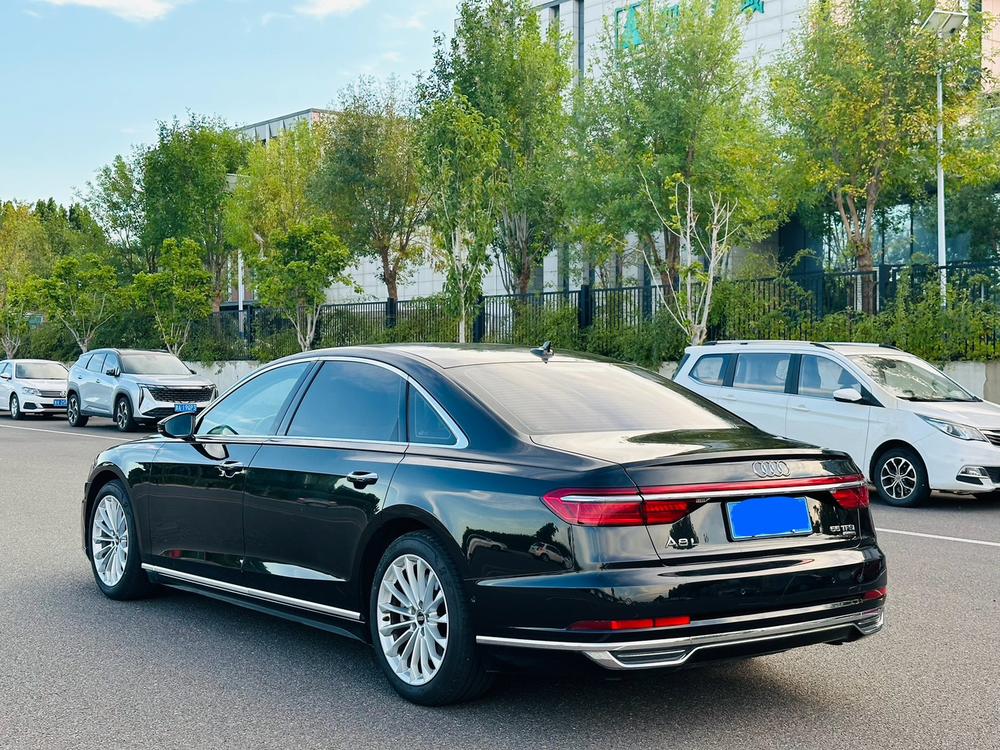 Audi Audi A8