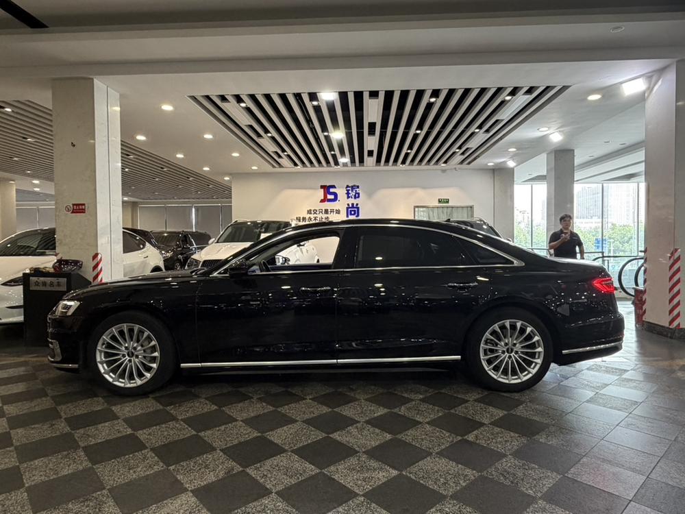 Audi Audi A8