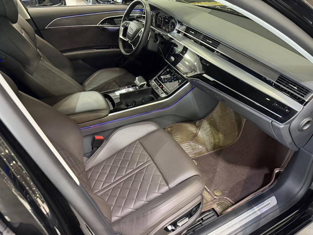 Audi Audi A8