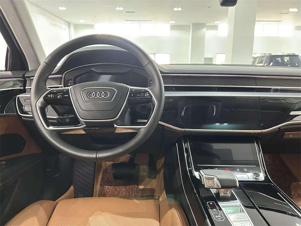 Audi Audi A8
