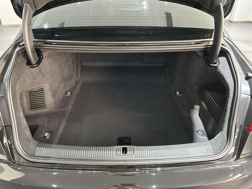 Audi Audi A8