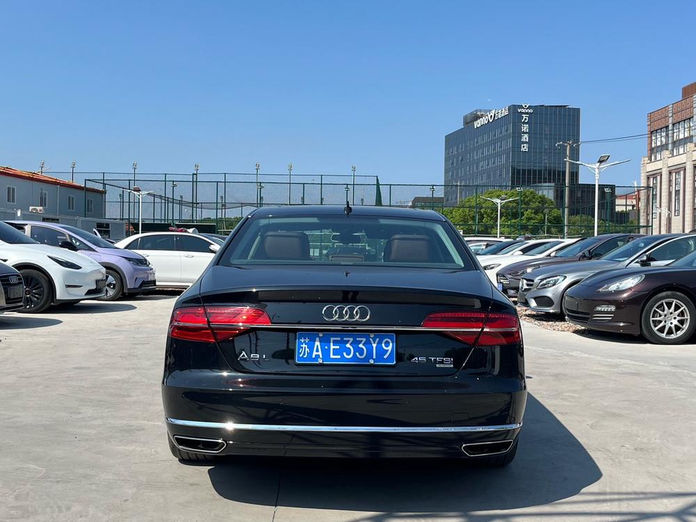 Audi Audi A8