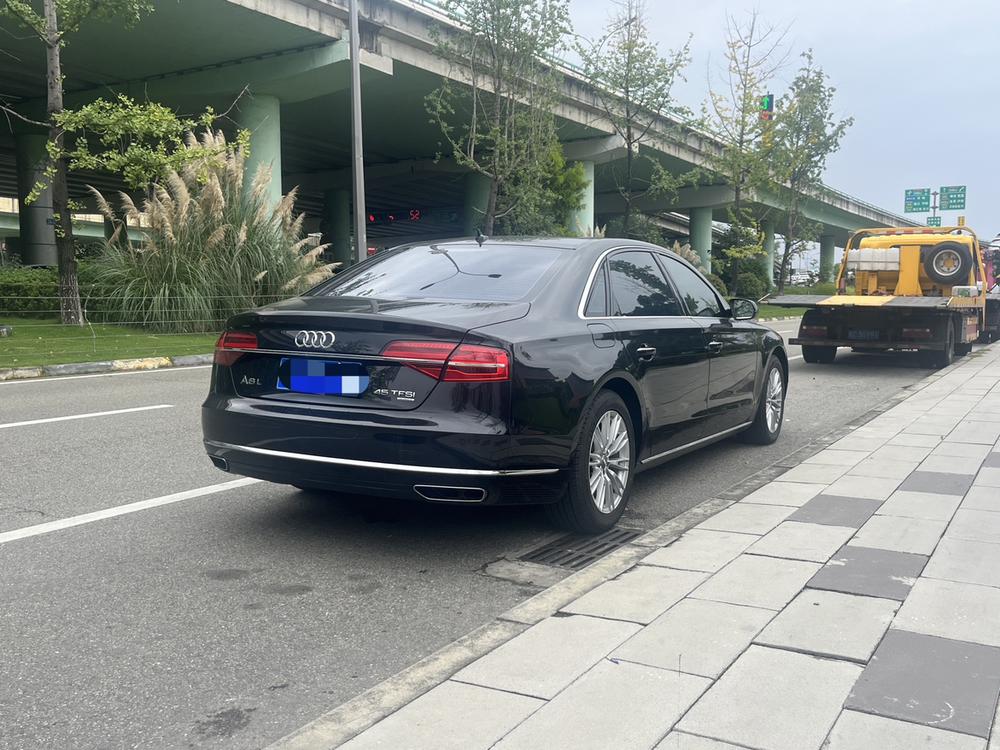 Audi Audi A8