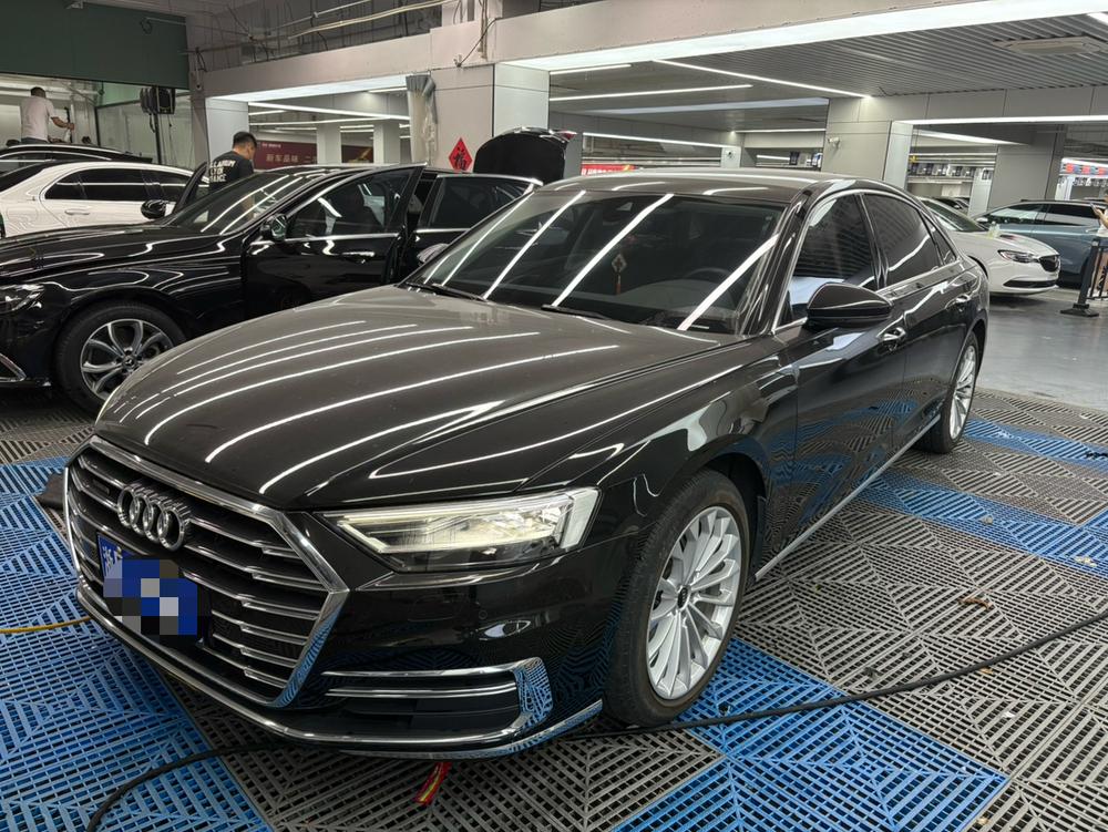 Audi Audi A8