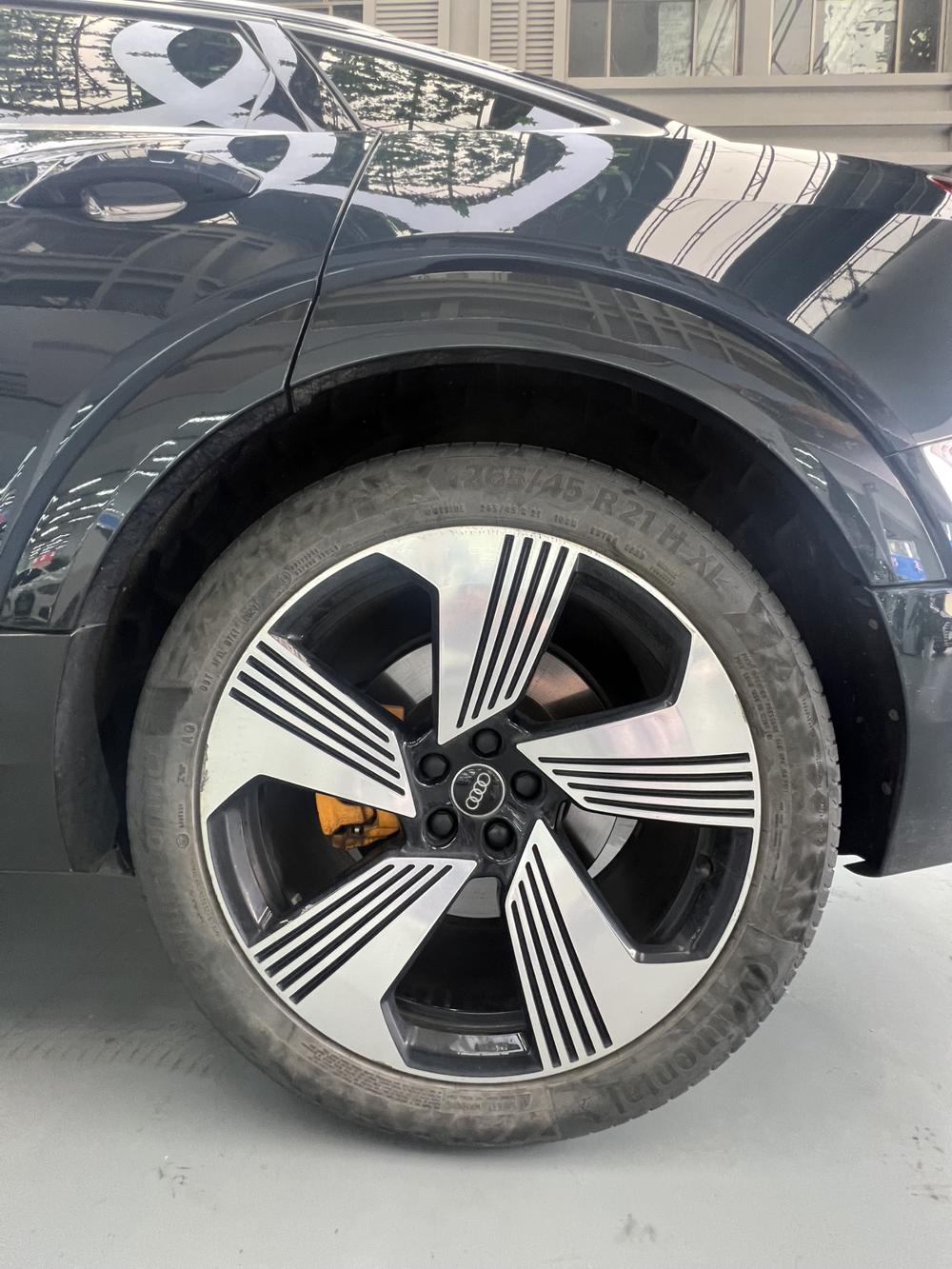 Audi Audi e-tron Sportback (Import)