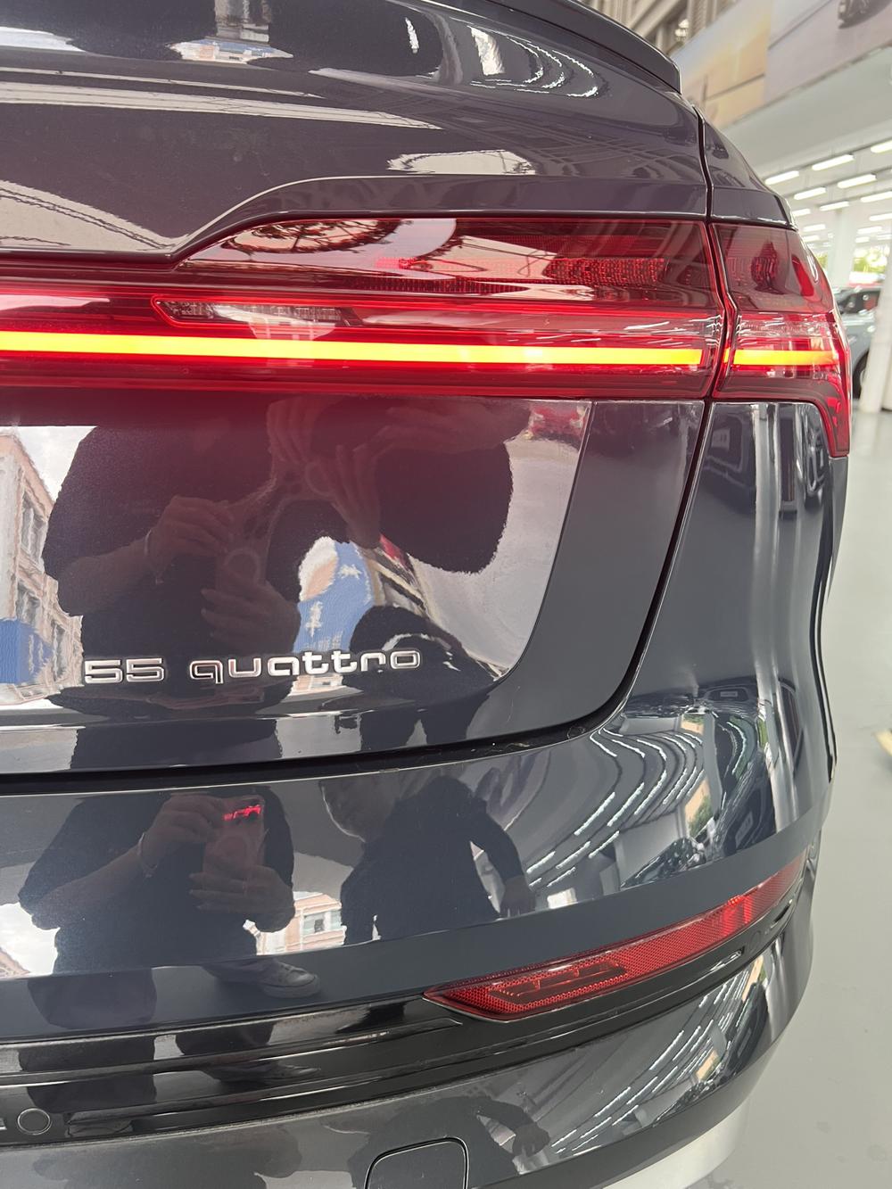 Audi Audi e-tron Sportback (Import)