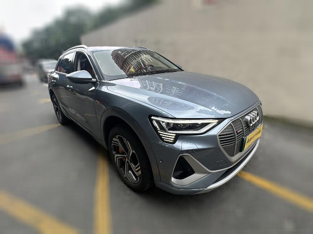 Audi Audi e-tron