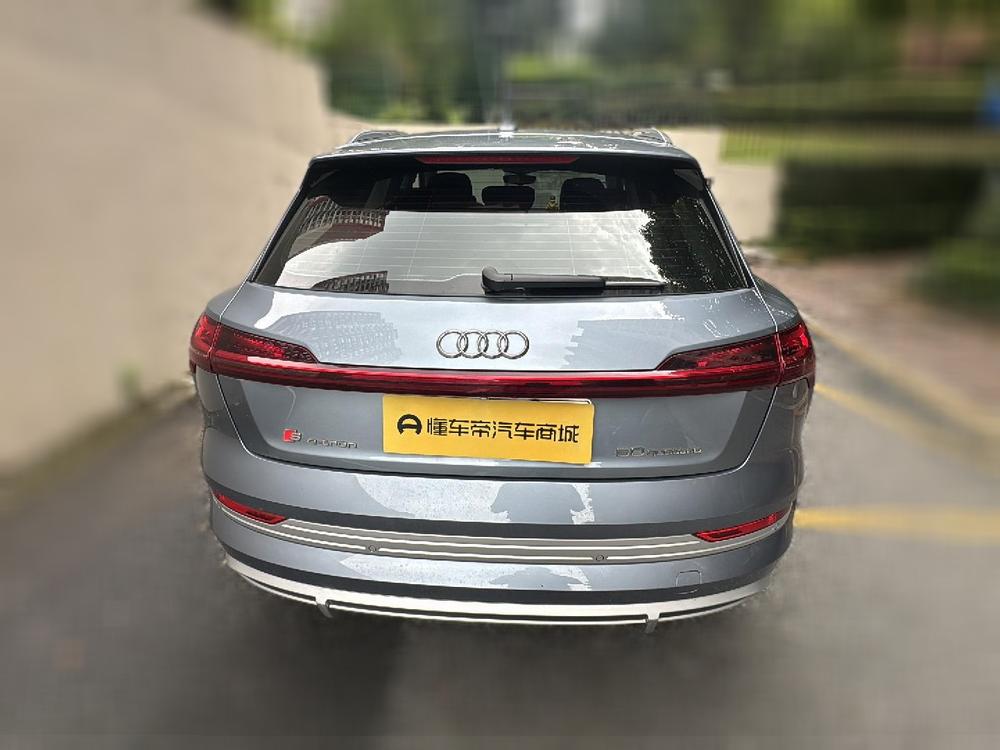 Audi Audi e-tron